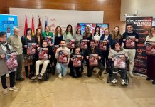 Gala Benéfica en el Teatro Romea: Murcia se moviliza contra la Esclerosis Múltiple con un tributo a La Década Prodigiosa